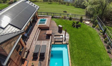 Jaro v You and Me apartments