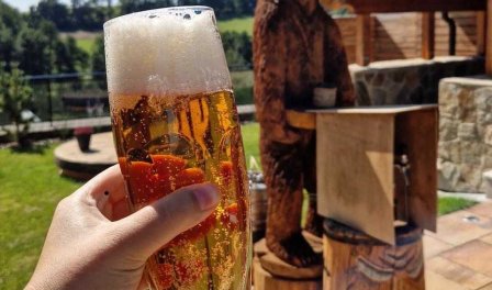 Přivítejte léto ve stylu s You & Me! ☀️🍻🍾